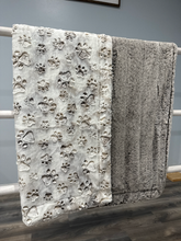 Load image into Gallery viewer, Coca Mocha Paws/Espresso Frosted Koala(60x72)
